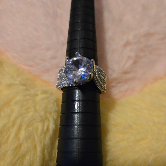 New Luxurious Boho Vintage Ring - Hypoallergenic, Durable  SZ 7 - Picture 1 of 2